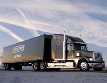 Freightliner Coronado Raised Roof '2002–09