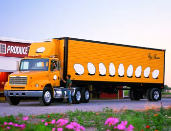 Freightliner FL112 Tractor