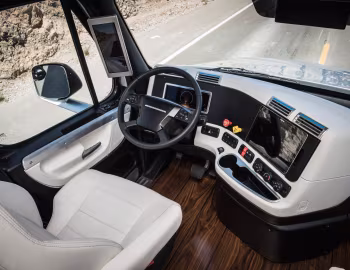 Painel frontal Freightliner Inspiration Truck '05.2015