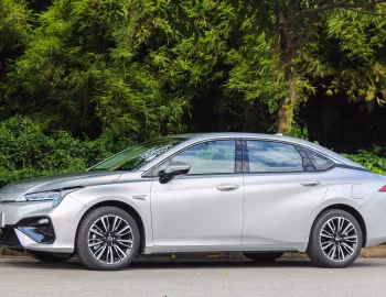 GAC Aion S '05.2019–至今