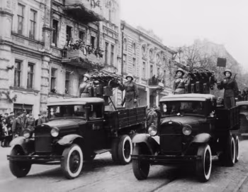 ГАЗ-ААА с зенитной установкой 4М '1938–????