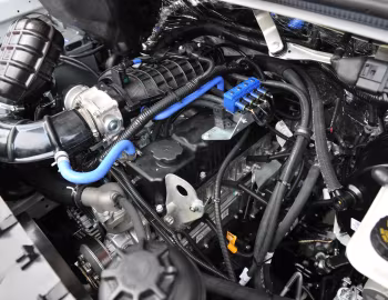 Sob o capô ГАЗ A21R35 ГАЗель Next '2015–pr.