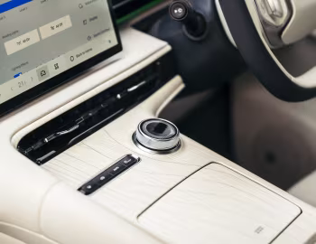 Интерьер Geely EX5 [UK-spec] '2025–н.в.