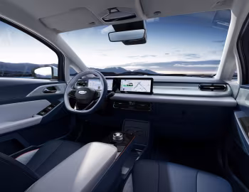 Торпедо Geely Geometry E '2022–24