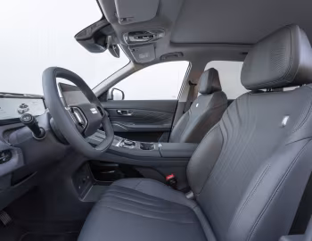 Интерьер Geely Starray EM-i [EU-spec] '2026