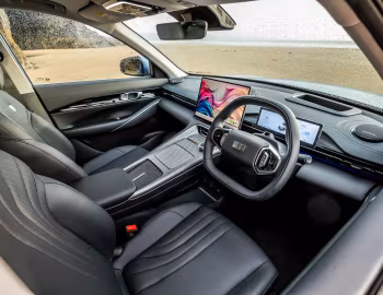 Интерьер Geely Starray EM-i [UK-spec] '2026