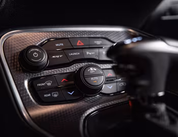 Интерьер Geiger Dodge Challenger SRT Hellcat Cerberus (LC) '2019