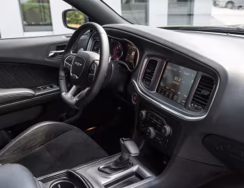 Interior Geiger Dodge Charger SRT Hellcat '2016–pr.