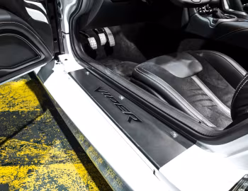 Интерьер Geiger SRT Viper GTS 710R '2015–17