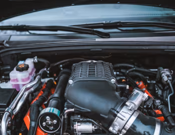 Sob o capô Geiger Jeep Grand Cherokee Trackhawk "GULF 40" (WK2) '2019–21