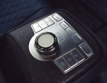 Интерьер Genesis Electrified G80 [UK-spec] '2025–н.в.