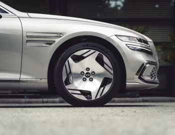 Genesis Electrified G80 [UK-spec] '2025–н.в.