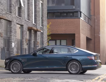 Genesis Electrified G80 [UK-spec] (RG3) '2022–24