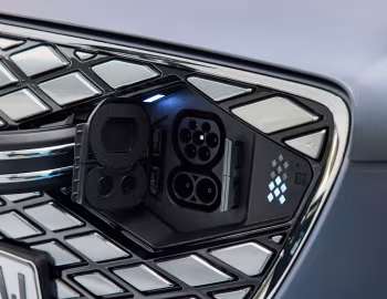 Genesis Electrified GV70 [Australia] '2025–pr.