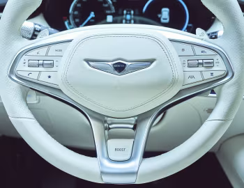 Интерьер 2023–24 Genesis Electrified GV70 [North America] '2022–24