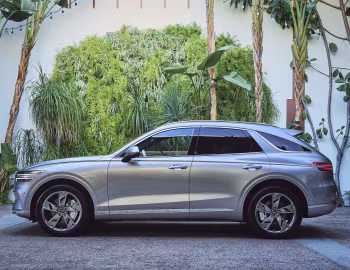 2023–24 Genesis Electrified GV70 [North America] '2022–24
