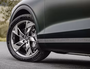 Genesis Electrified GV70 [Worldwide] '2022–24