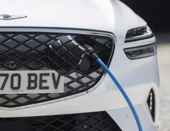 Genesis Electrified GV70 [UK-spec] '2022–24