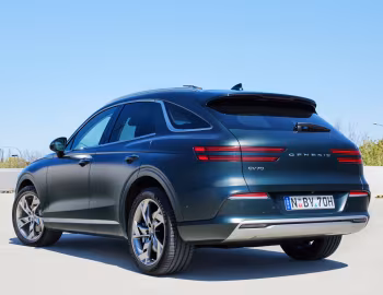 Genesis Electrified GV70 [Australia] '2022–24