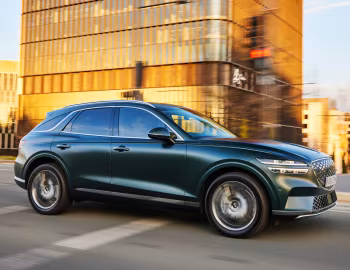 Genesis Electrified GV70 [Australia] '2022–24
