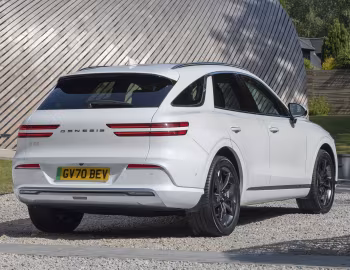 Genesis Electrified GV70 [UK-spec] '2022–24