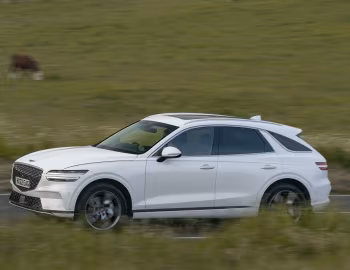 Genesis Electrified GV70 [UK-spec] '2022–24