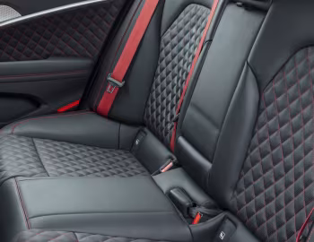 Интерьер Genesis G70 2.0T [UK-spec] '2021–н.в.