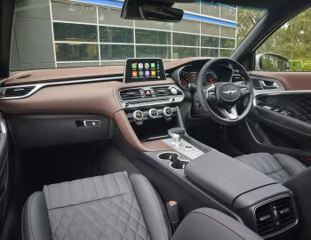 Интерьер Genesis G70 2.0T [Australia] '2019–21