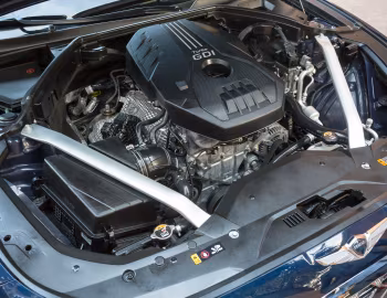 Sous la capuche Genesis G70 2.0T HTRAC [CIS] '2018–21