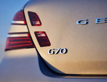 Genesis G70 2.0T Shooting Brake [Australia] '2021–23