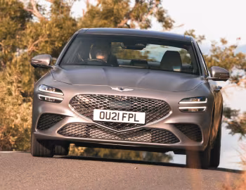 Genesis G70 2.2D [UK-spec] '2021–н.в.
