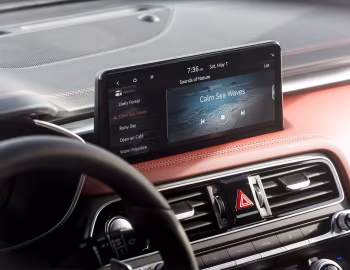 Интерьер 2022–23 Genesis G70 3.3T AWD [North America] '2021–23