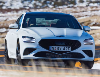 Genesis G70 3.3T Sport [Australia] '2021–23