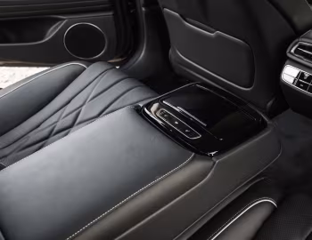 Интерьер 2021–24 Genesis G80 2.5T [North America] (RG3) '2020–24
