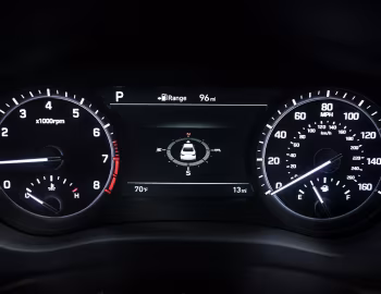 Комбинация приборов 2018–20 Genesis G80 Sport [North America] (DH) '2017–20