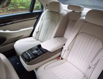 Интерьер 2017–19 Genesis G90 [North America] (HI) '2016–19