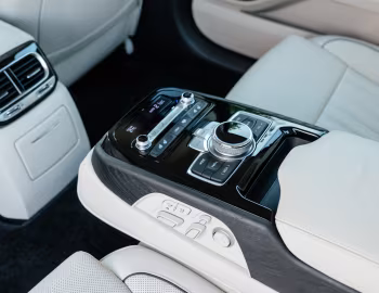 Интерьер Genesis G90 3.3T HTRAC [CIS] '2019–21