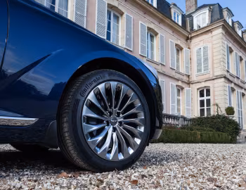 Genesis G90 3.3T HTRAC [CIS] (HI) '2016–19