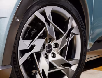 Genesis GV60 AWD [Australia] '2022–25
