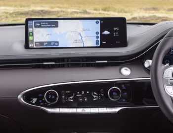 Интерьер Genesis GV70 2.2D AWD [UK-spec] '2021–24