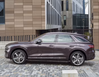Genesis GV70 2.2D AWD [UK-spec] '2021–24