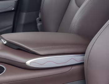 Интерьер Genesis GV70 2.2D AWD [UK-spec] '2021–24