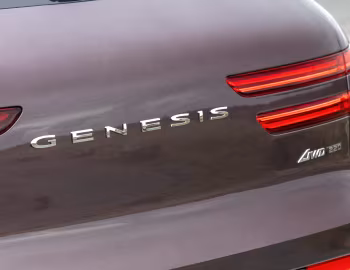Genesis GV70 2.2D AWD [UK-spec] '2021–24