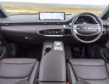 Торпедо Genesis GV70 2.2D AWD [UK-spec] '2021–24
