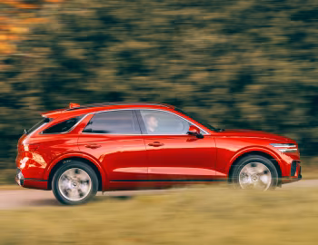 Genesis GV70 2.5T AWD [UK-spec] '2021–24