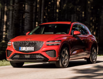 Genesis GV70 2.5T AWD [EU-spec] '2021–24