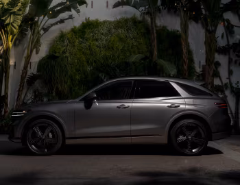 2022–24 Genesis GV70 3.5T AWD [North America] '2021–24