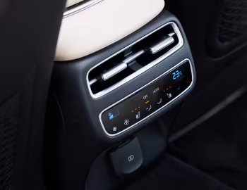 Интерьер Genesis GV70 Signature Sport [Australia] '2024–н.в.