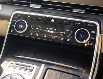 Интерьер 2021–24 Genesis GV80 AWD [North America] '2020–24