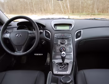 Торпедо Hyundai Genesis Coupe '10.2008–11.2011